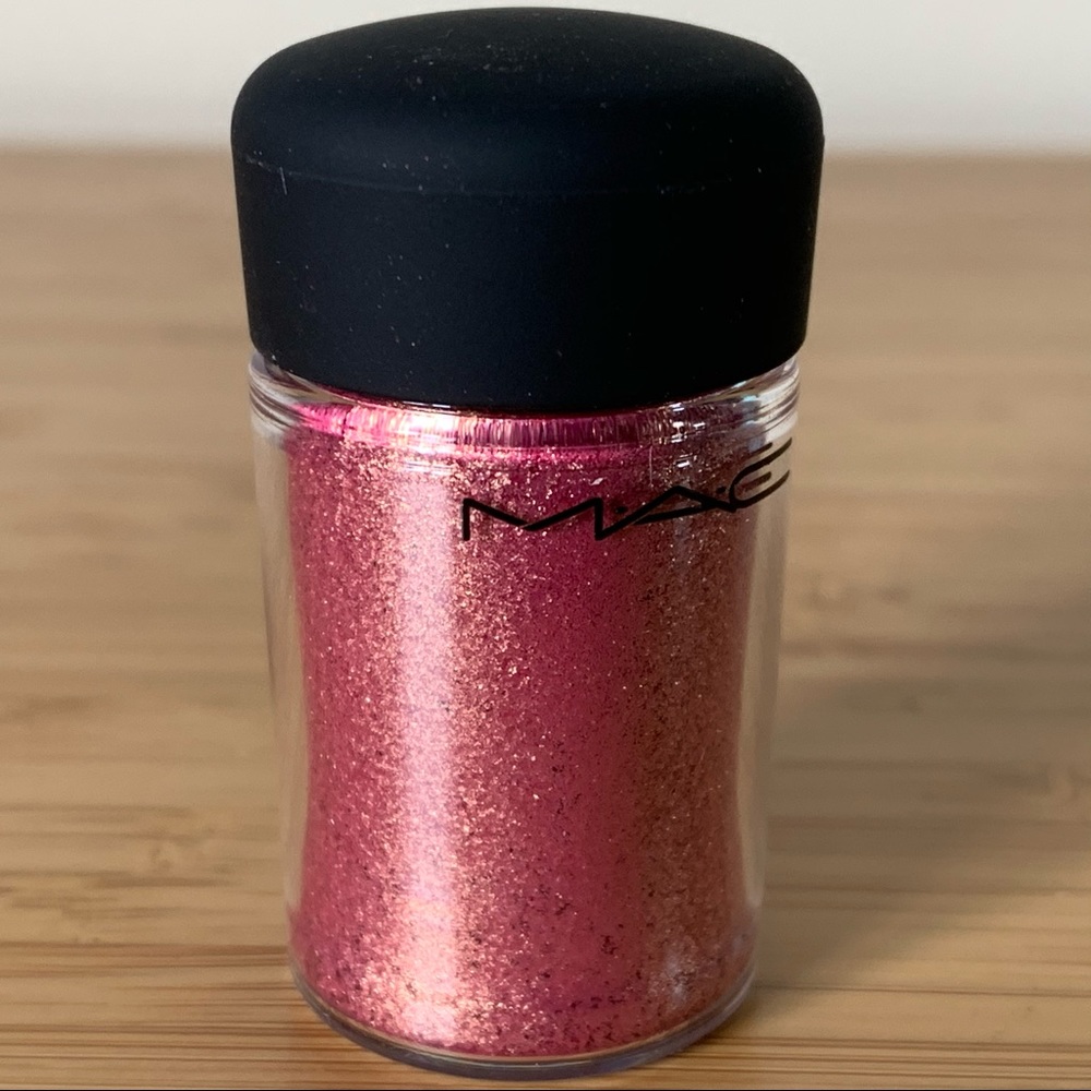 MAC “Rose” Pigment